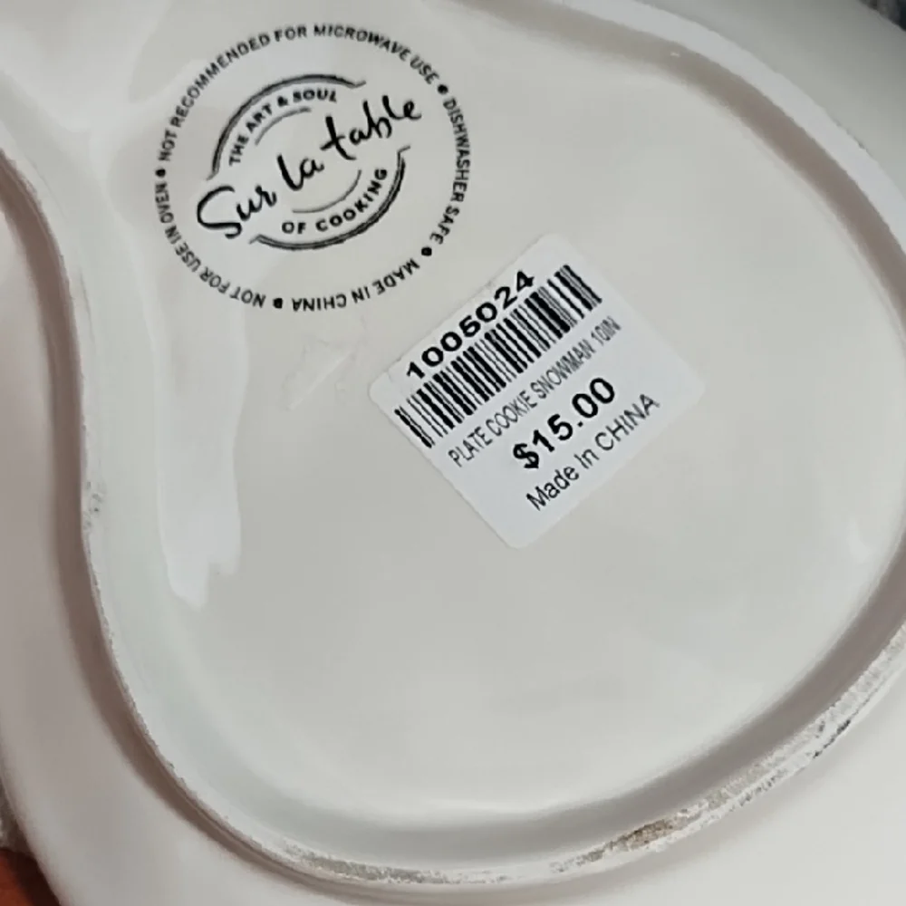 Sur La Table 4 Snowman Ceramic Plates darling!!!